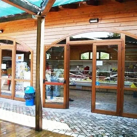 Prázdninový dům Wunderschoenes In Mit Gemeinschaftlichem Pool Und Terrasse *